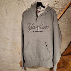 Vintage Majestic Yankees Grey Men's Hoodie